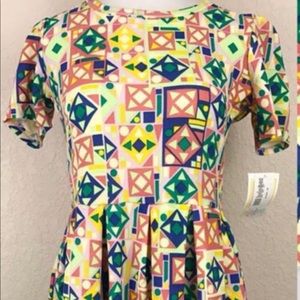 Lula Roe Amelia - Medium